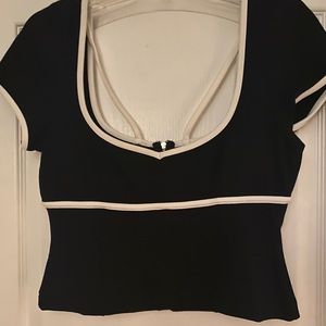 Anthropologie “Maeve” Black & White Zip back crop top -NWT in Medium